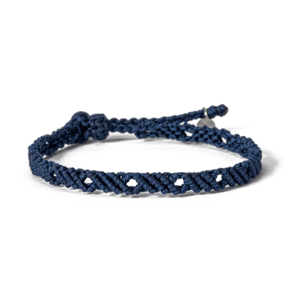 Handwoven friendship bracelet made of navy blue cord – craft by loommii